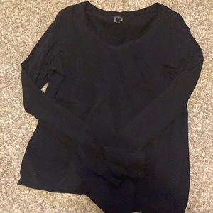 Long sleeve black v neck